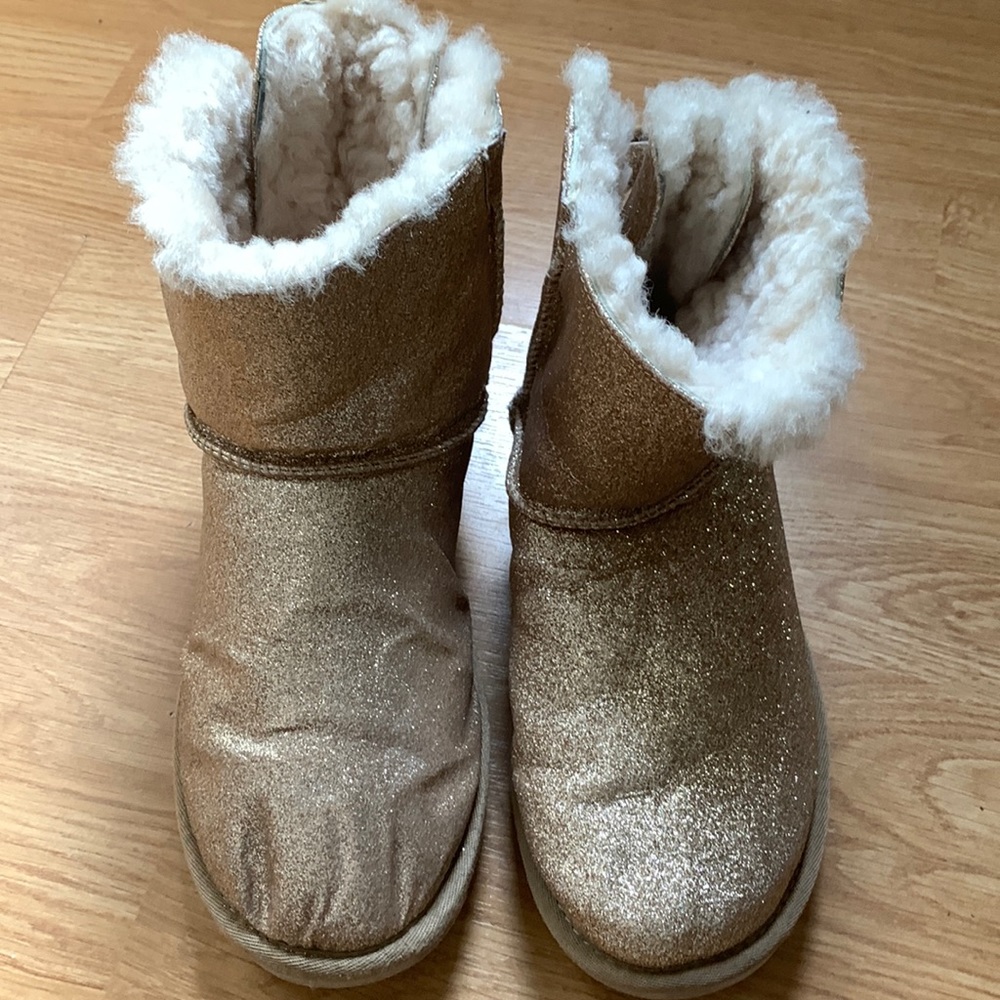 Ugg Authentic Women Boots Size 8